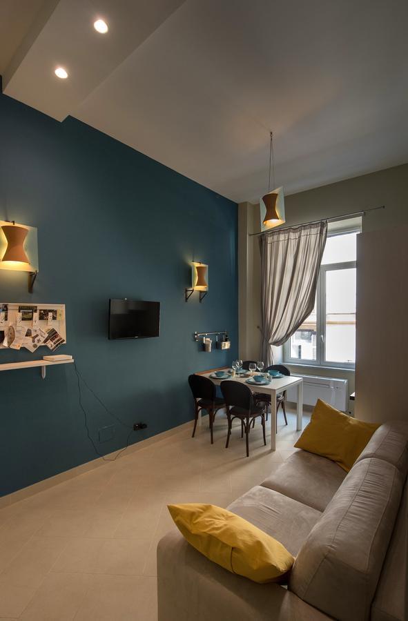 Duomo Regina Apartments Napoli Bagian luar foto